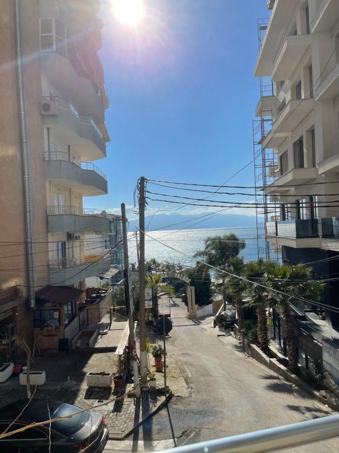 סרנדה Modern Beachfront Apartments מראה חיצוני תמונה