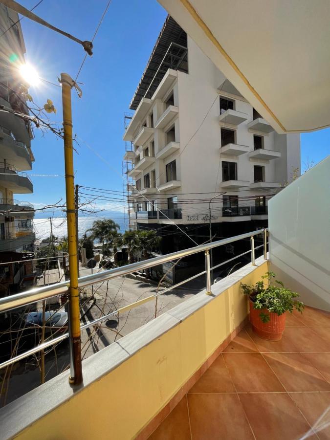 סרנדה Modern Beachfront Apartments מראה חיצוני תמונה