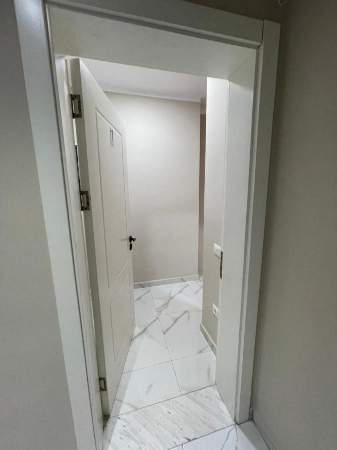 סרנדה Modern Beachfront Apartments מראה חיצוני תמונה