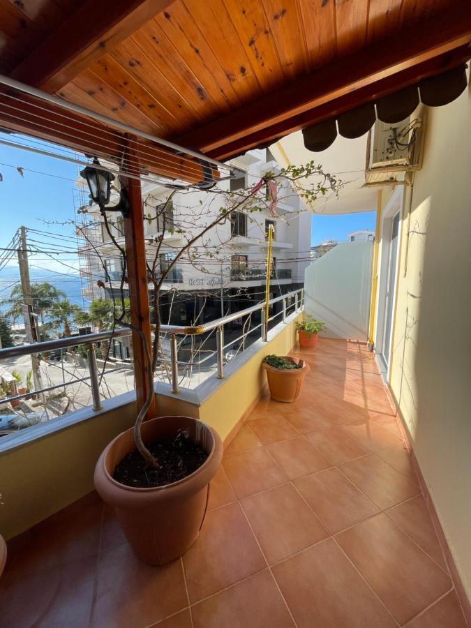 סרנדה Modern Beachfront Apartments מראה חיצוני תמונה