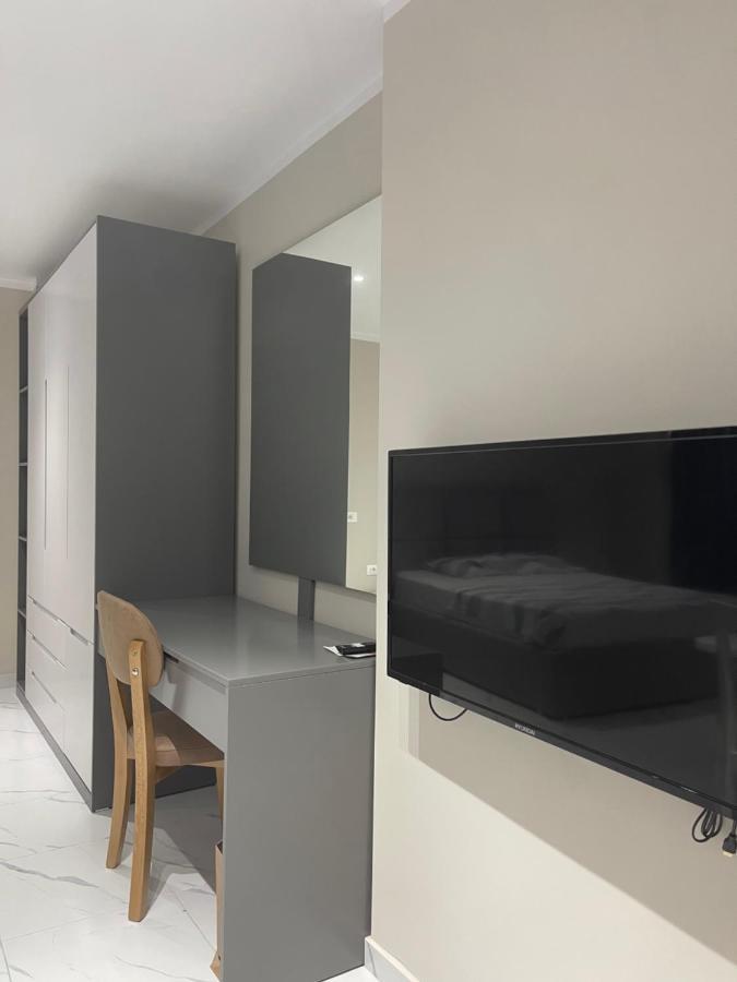 סרנדה Modern Beachfront Apartments מראה חיצוני תמונה