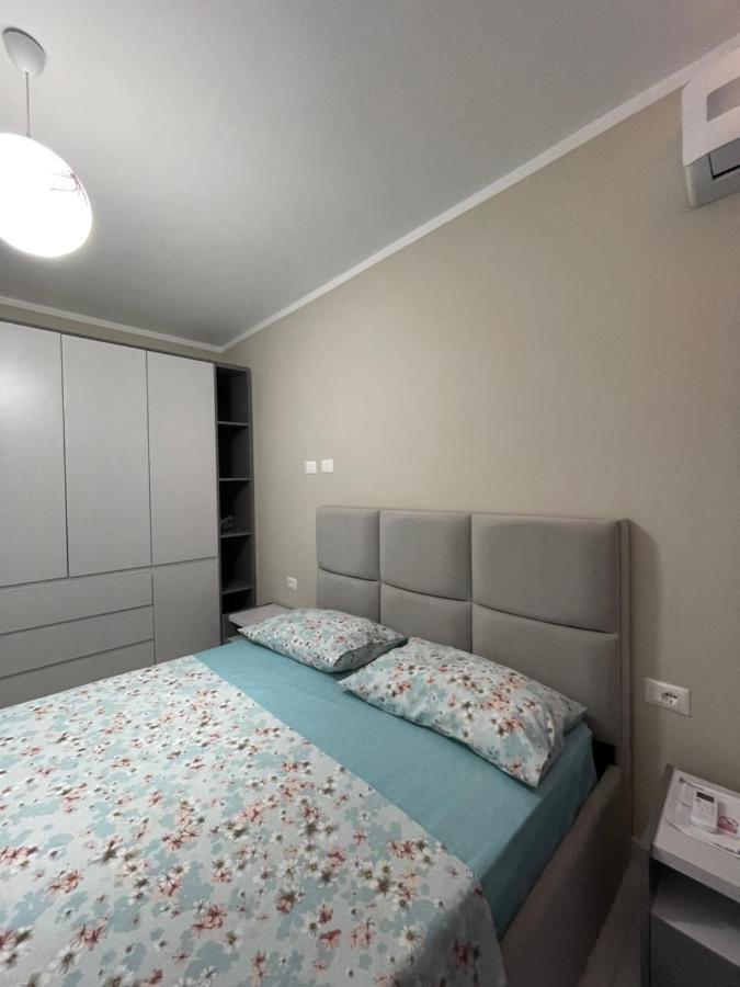 סרנדה Modern Beachfront Apartments מראה חיצוני תמונה