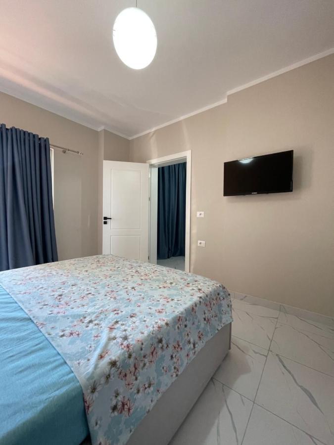 סרנדה Modern Beachfront Apartments מראה חיצוני תמונה