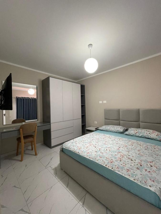 סרנדה Modern Beachfront Apartments מראה חיצוני תמונה