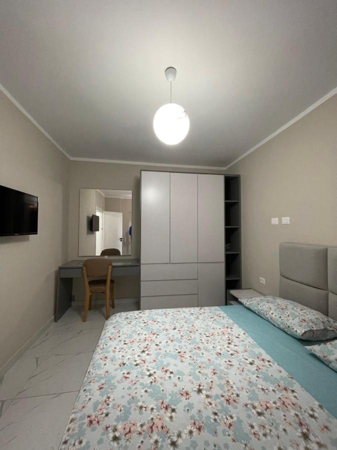 סרנדה Modern Beachfront Apartments מראה חיצוני תמונה
