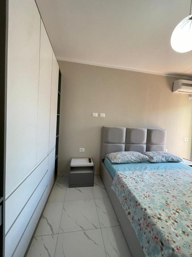 סרנדה Modern Beachfront Apartments מראה חיצוני תמונה