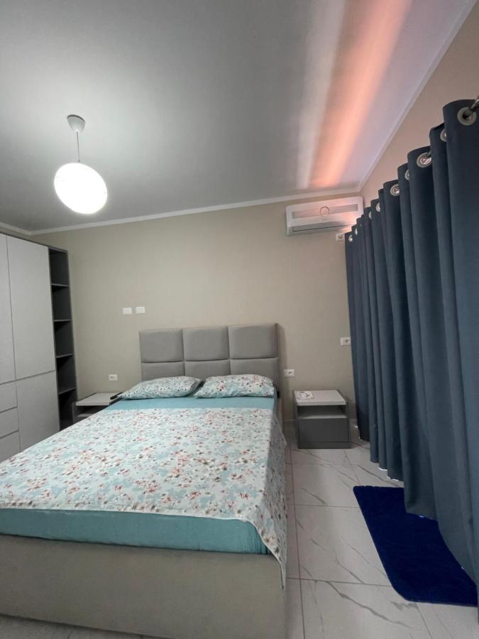סרנדה Modern Beachfront Apartments מראה חיצוני תמונה