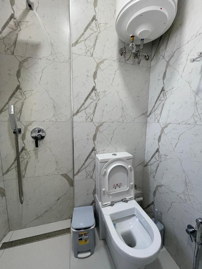 סרנדה Modern Beachfront Apartments מראה חיצוני תמונה